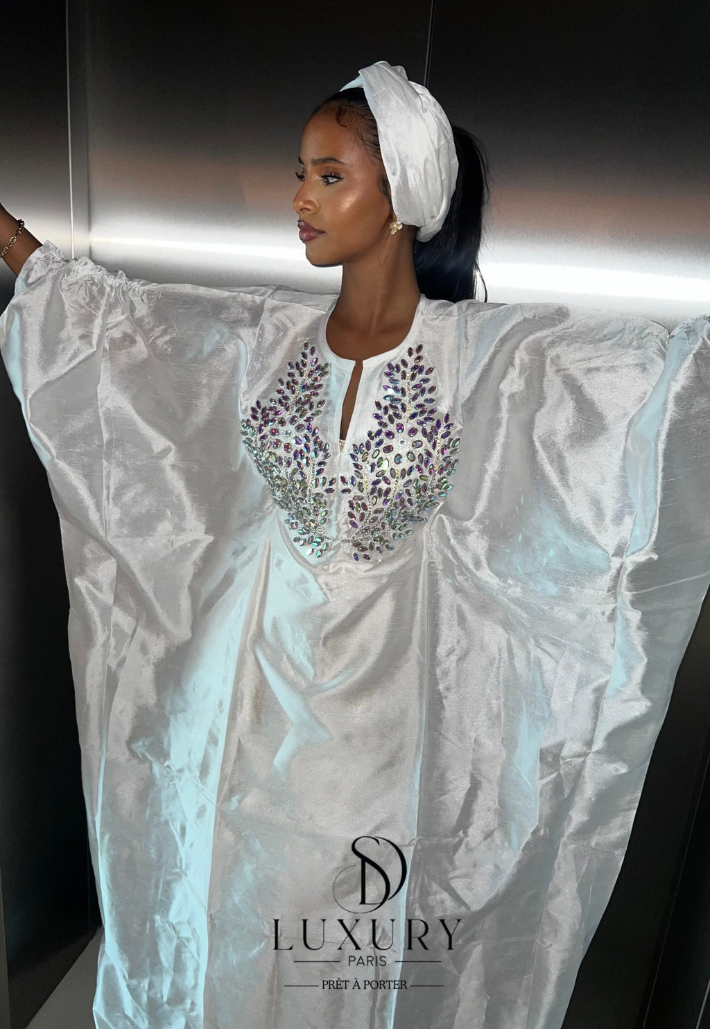 YOLANDA BÙBÙ II / BLANC