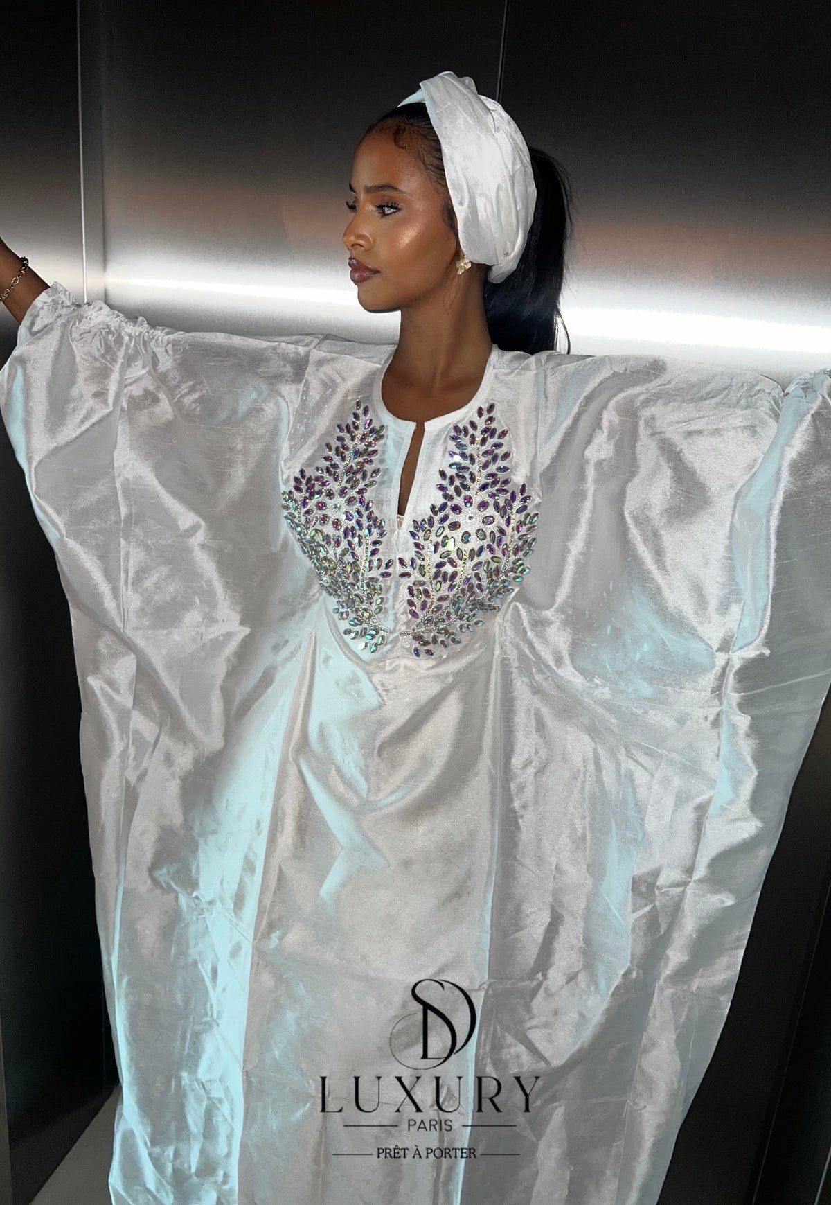 YOLANDA BÙBÙ II / BLANC
